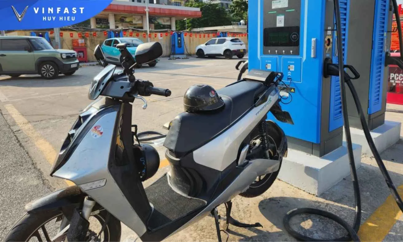 Sạc xe tại nhà hay trụ vinfast?