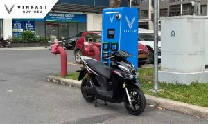 VinFast Viper xe máy điện đổi pin thể thao 2026